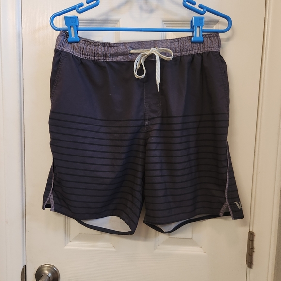 VUORI MEN'S TRAIL RUNNER size M - Picture 1 of 4